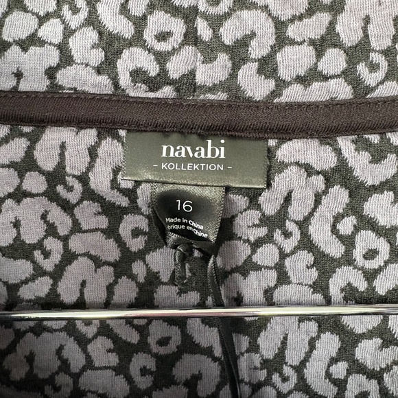 Modern tunic with blue/grey and black pattern size 16W - Picture 8 of 13